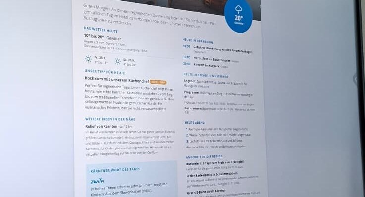 Bildschirm mit einer fertig gestalteten Morgenpost für Hotelgäste